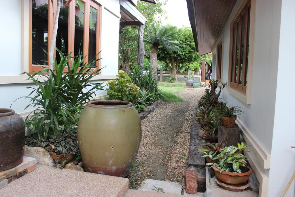 Tree Home Plus Nakhon Si Thammarat Buitenkant foto
