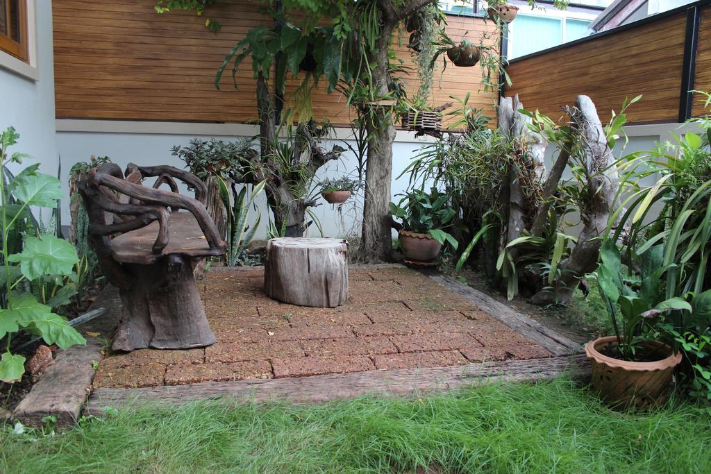 Tree Home Plus Nakhon Si Thammarat Buitenkant foto