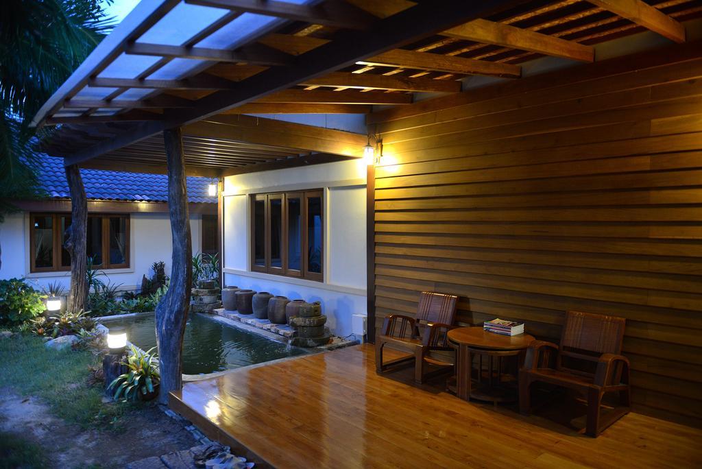 Tree Home Plus Nakhon Si Thammarat Buitenkant foto