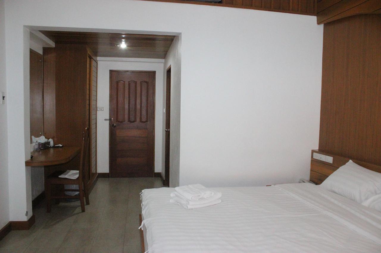 Tree Home Plus Nakhon Si Thammarat Buitenkant foto