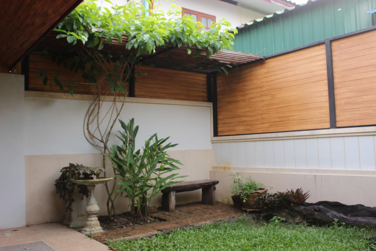 Tree Home Plus Nakhon Si Thammarat Buitenkant foto