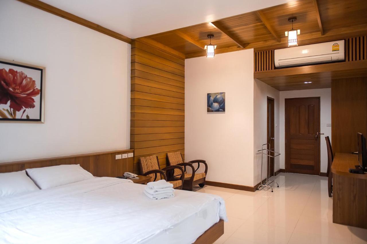 Tree Home Plus Nakhon Si Thammarat Buitenkant foto
